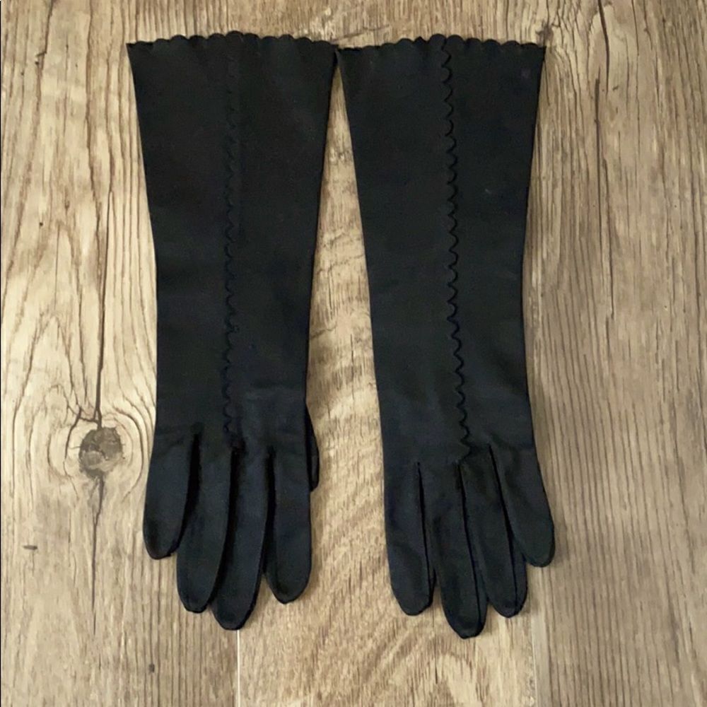 Gloves - Picture 5 of 6